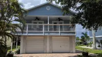 Keys stilt house top floor unit