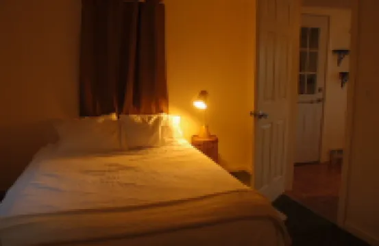 Cozy Micro-Brewery Home Hotels near Fairhaven Station