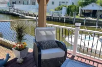 Waterfront Beach House 30 Min from New York City