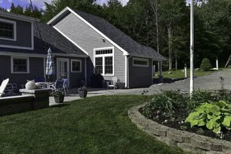 Beautiful Beachfront Lake House- Sleeps up to 12- Weekly Discounts Available!