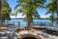Resort-Style Pool and Lakefront Boardwalk - Serene Stylish Retreat