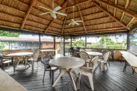 Peaceful studio with game room, pool, sauna, restaurant, basketball, tennis, BBQ Hôtels à : Comte de Collier