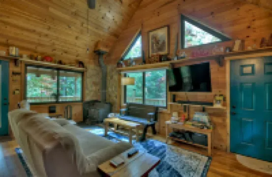 Invigorating Hot Tub and Wrap-Around Porch - Charming Mountain Retreat