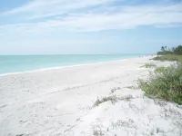 Stunning Coastal Cottage with Free Bikes & High Def Wifi Hotels in Sanibel