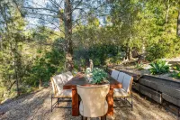 Mountain Views and Gourmet Kitchen - Stunning Modern Retreat Hotels near Parker Mesa