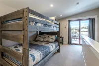 Cozy Condo with Balcony and Stunning Views - Charming Mountain Retreat