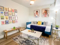 Fully Equipped Kitchen and Cozy Comforts - Charming Getaway