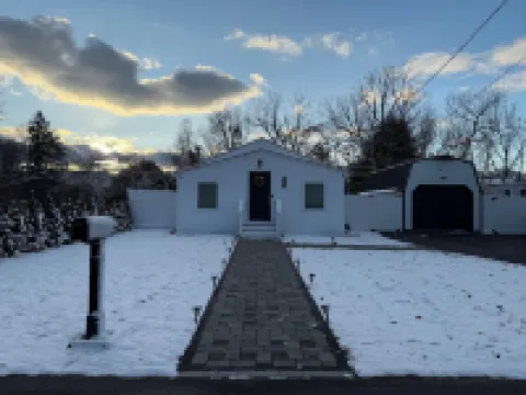 Beach house - 2 min from Conimicut Beach