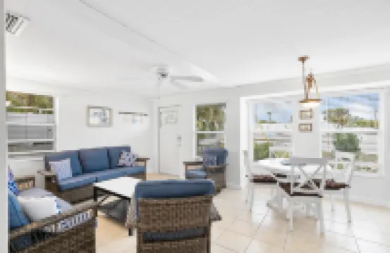 Heated Pool and Outdoor Bar - Charming Tropical Escape