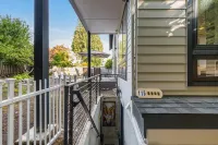 Modern Suite with Full Kitchen and Parking - Charming Cozy Retreat Hotel a Bellevue