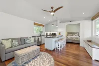 Charming Cottage with Pool and Tropical Garden - Delightful Oasis Hotel a Kailua
