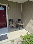 Work, Relax, Explore! 3 Bdrm House with screened in porch in New Bern. - 3つ星