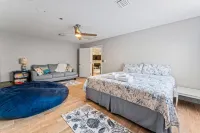 Heated Saltwater Pool and Tranquil Neighborhood - Stunning Retreat