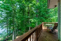 Unleashed on Lake Anna