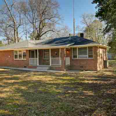 Smart TVs, Fast WiFi and Washer Dryer - Charming Cozy Retreat Hotel Exterior