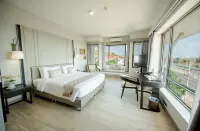 The Navy House Hotel Hotels in Amphoe Sattahip