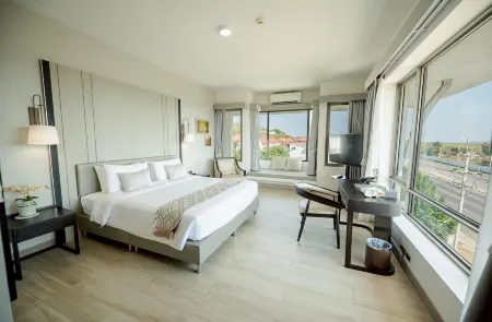 The Navy House Hotel Отели рядом с достопримечательностью «Остров принцессы Шамейшань»