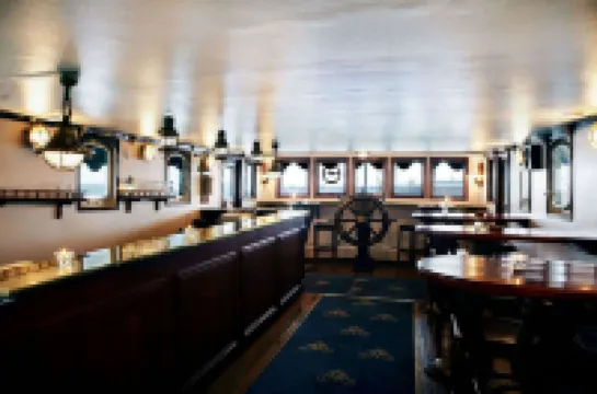 Mälardrottningen Yacht Hotel Hotels in Stockholm