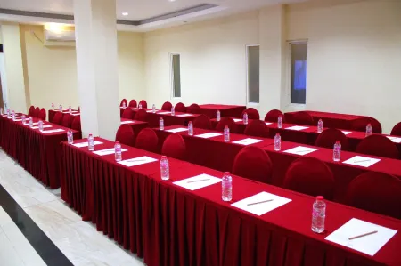 Maleosan Inn Manado Hotel Отели в г. Wenang