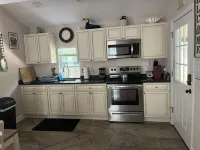 Cozy Country Cottage #2 Hotels in Miller Place