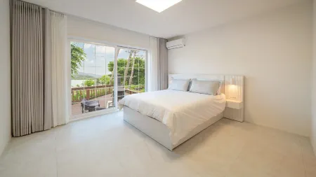 Gyeongju Road 207 Private Pension Отели рядом с достопримечательностью «Яндон»