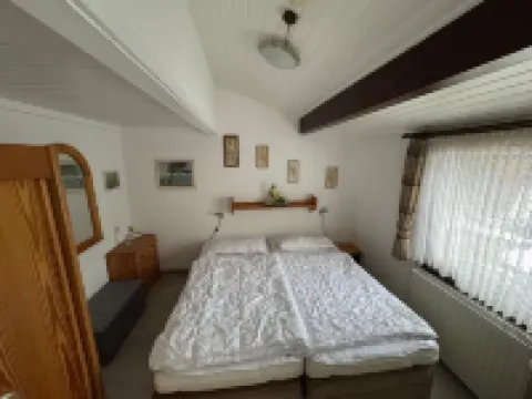 Frisch Renoviertes Ferienhaus in Meschede-Hennesee Hotels in Meschede