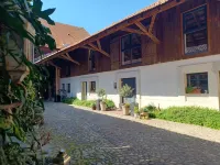 Coté Cour Bischwihr Colmar Hotel di Vogelgrun