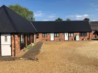 Hunt House Quarters Hotels near Crick, North West Northants Group URC Church