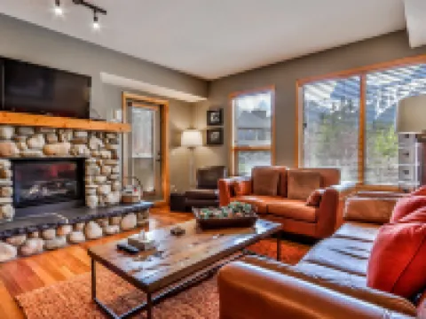 Spring Creek Vacations Hotels in Canmore