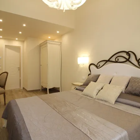 Lucca in Chic - No Ztl - Free Parking - Old City at 10Min by Walk