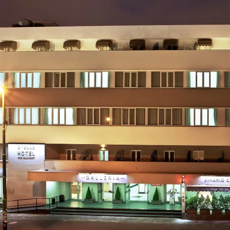 Stelle Hotel the Businest Отели рядом с достопримечательностью «Неапольский административный центр»