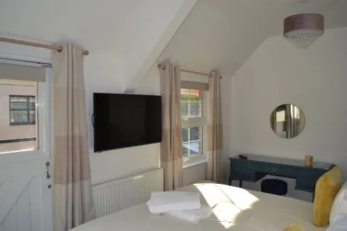 Frinton Escapes - the Cottage Hotels in Walton on the Naze