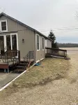 Cozy cabin,master and loft w2 twin beds atop the scenic portage,deckand fire pit