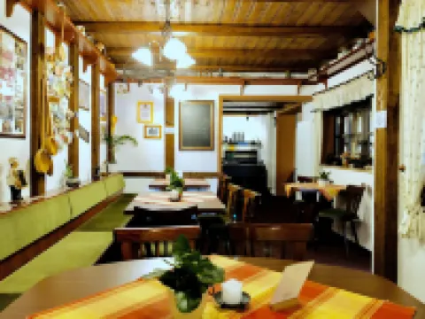 Hotel Friedchen mit eigener Fleischerei Hotels in Artern
