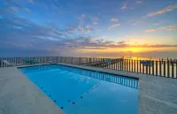 Sleeps 28 2 Homes w Boat Dock Waterfront Pool Laguna Village Haven