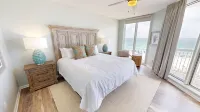 Silver Beach 506 is a Gorgeous Gulf Front 4 Br with Free Beach Service - Sleeps 8 by RedAwning - Bintang 4