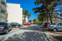 Hotel NAT Jarosławiec - Parkplatz