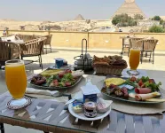 The Gate Hotel Front Pyramids & Sphinx View - breakfast