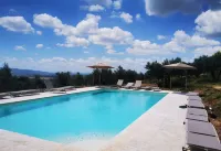 Agriturismo Villa Val d'Olivi - مسبح