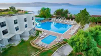 Maya World Didyma Hotel - Kolam Renang