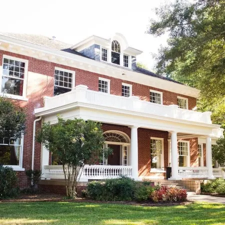 Huffman Manor Inn