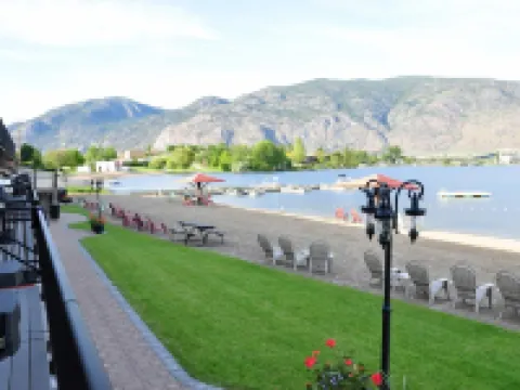 Safari Beach Resort Hoteles en Osoyoos