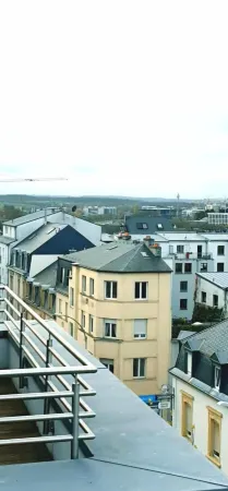 Large Retro Chic Flat 100m2 in City Center - Parking Отели в г. Bivange