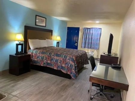 Texas Inn Seguin Отели в г. Джеронимо