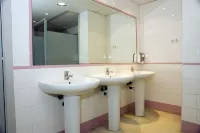 Hostal Welcome Hotels in Villa de Vallecas