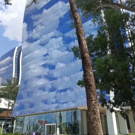 Paseo la Galería Hotel & Suites
