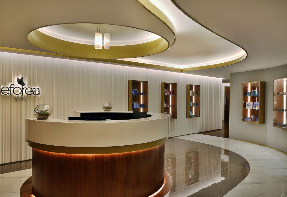 힐튼 두바이 팜 주메이라의 럭셔리한 외관