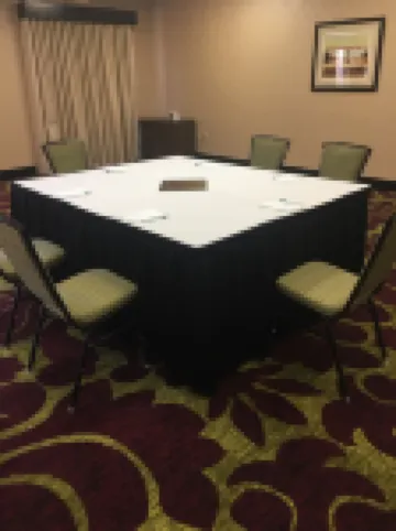 โฮมวูดสวีทส์ บายฮิลตัน อ็อกซ์นาร์ด/คามารีโย