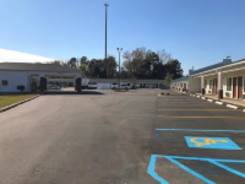 อเมริกาส์เบสต์แวลลู อินน์แอนด์สวีทส์ ซัมเทอร์ โรงแรมในซัมเทอร์