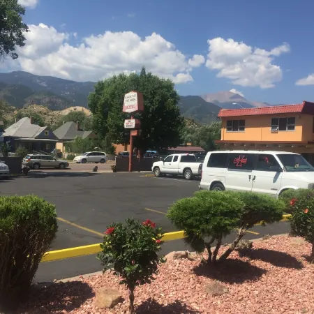 Garden of the Gods Motel